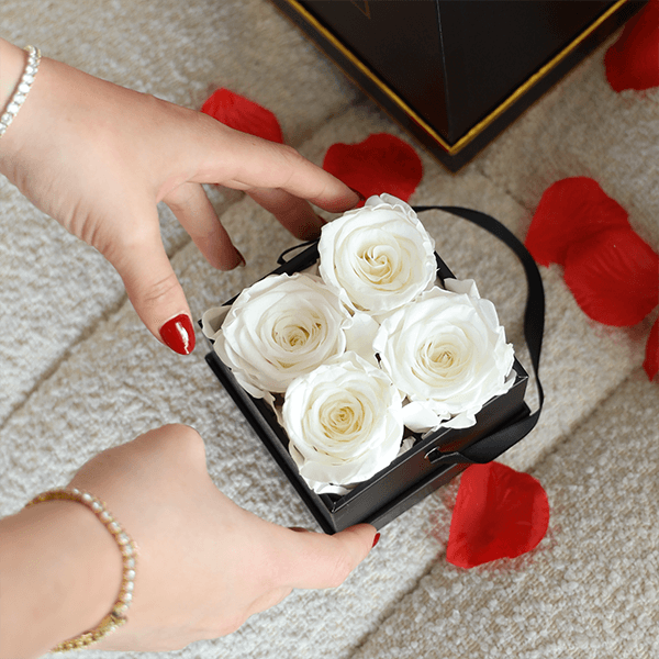 Petite Square Rose Box